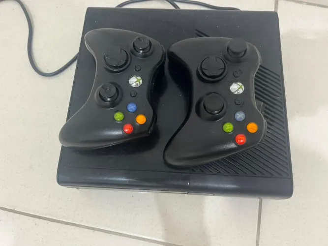 Xbox 360 slim 