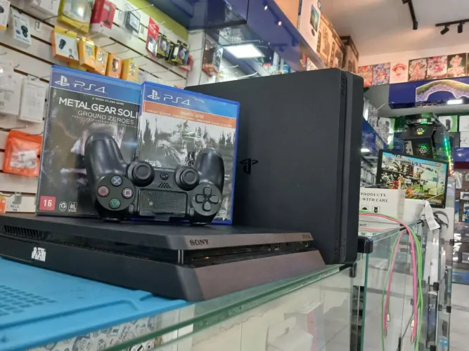 Playstation 4 Slim 1 TB + Garantia 1 ano