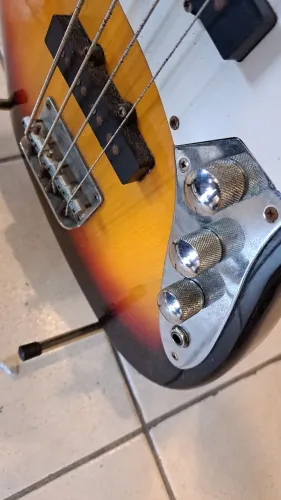 Baixo Giannini sonicX series 4 corda