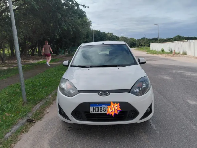Ford Fiesta SE 1.0 8V Flex 5P 2014