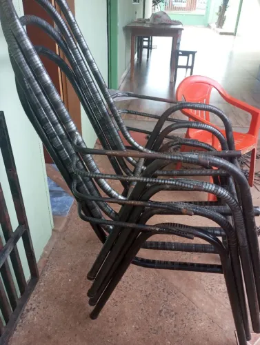 Vendo esta 4 cadeiras pôr 150.00