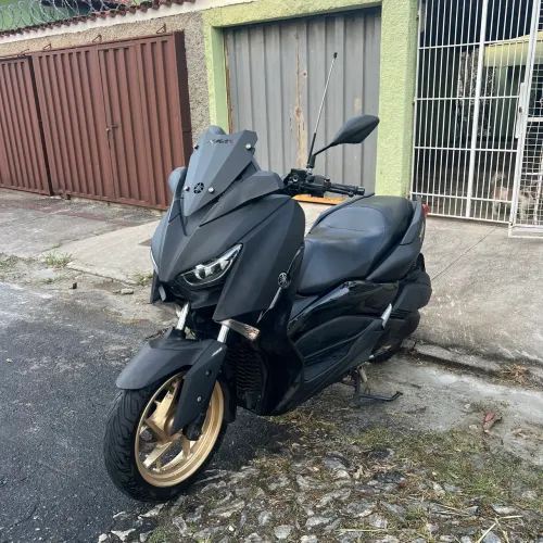 X-MAX 2021