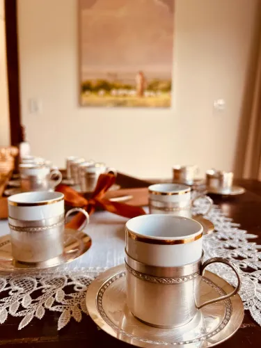 Lindo Jogo de Café Vintage (9 Xícaras) - Prata Eberkoc & Porcelana Schmidt