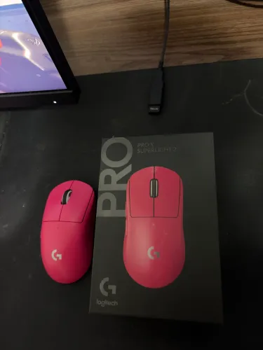 Mouse Gamer Sem Fio Logitech G Pro X SUPERLIGHT 2 com Lightspeed, Sensor HERO 2 com 32K