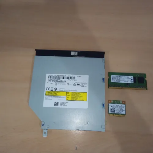 Peças para notebook DEEL,Leitor de disco, memoria de 4GB ,conector wifi