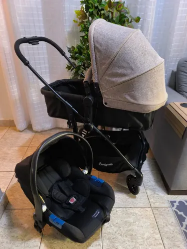 Kit. Conjunto, Carrinho de bebê moisés Burigotto Convert, com bebê conforto Burigotto Tour