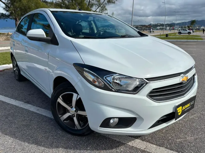Chevrolet Onix Hatch LTZ 1.4 8V Flex Mec. 4P 2018