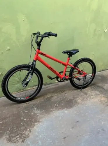 Vendo Bicicleta Caloi BMX Aro 20 - Muito boa