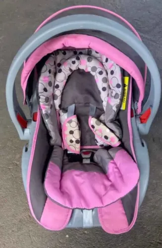Carrinho e bebê conforto Cosco Travel System Reverse