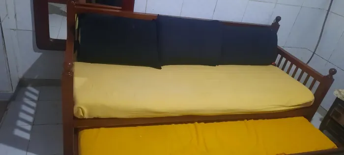 Sofá cama madeira