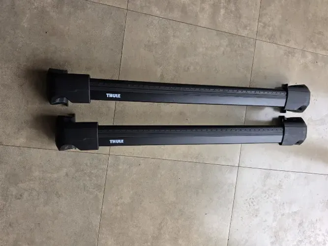 Rack de teto Thule WingBar Edge Black completo para Jeep Compass
