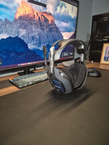 Headset Astro A40 TR (Edição PlayStation / PC) - 100% Novo