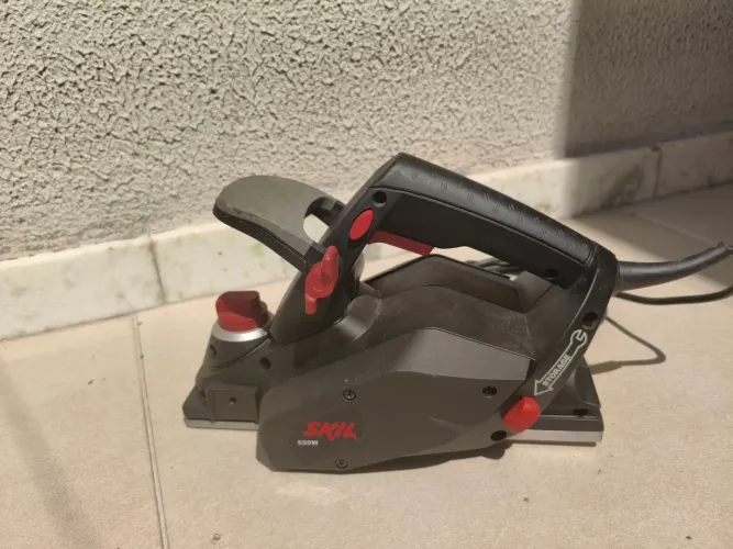 Plaina Elétrica Skil 82 mm - 550W