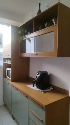 Vendo armário de cozinha super conservado