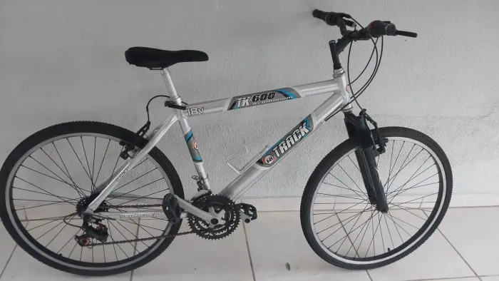 Bicicleta de alumínio 