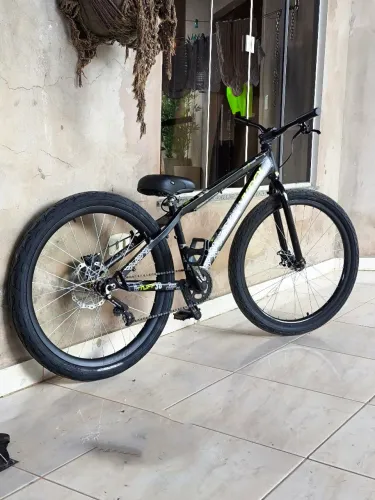 VikingX pra grau e manobras, equipado com cubo pro7 barulhento, MT200, banco DDK e etc