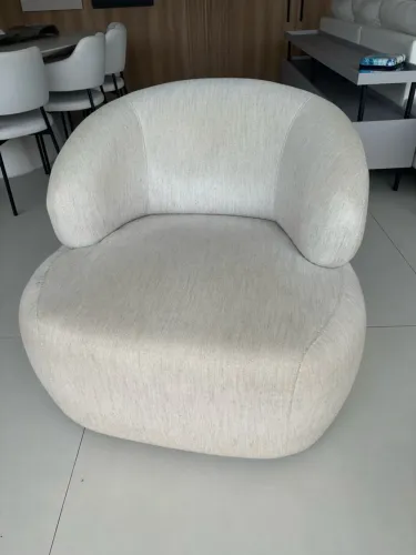 POLTRONA GIRATÓRIA