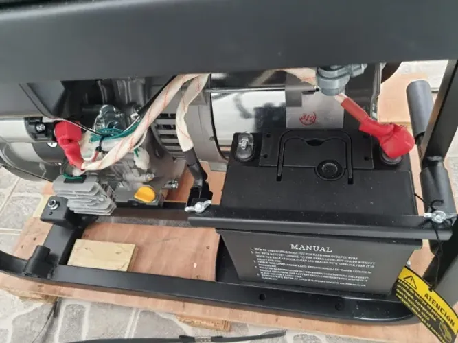 Gerador a diesel Branco partida elétrica 6,5 KVA 110/220v novo