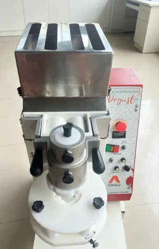 Máquina de Salgados e Doces Degust plus (RIMAQ)