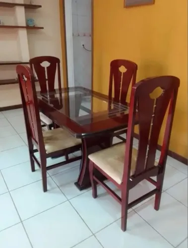 Mesa 4 cadeiras