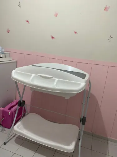 Banheira com. Trocador