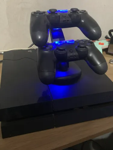Ps4 FAT /2 controle e suporte com doc de carregamento