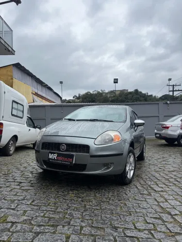 Fiat Punto Attractive 1.4 Fire Flex 8V 5P 2011