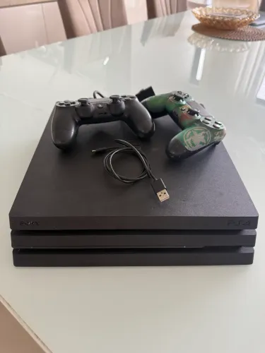 PlayStation 4 , PS4 pro 1TB