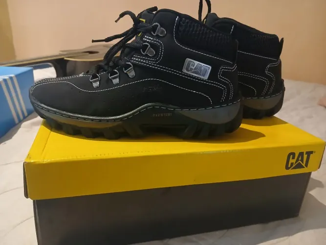 Bota para trilha
