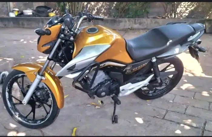 Titan 160, excelente moto e em perfeitas condições.