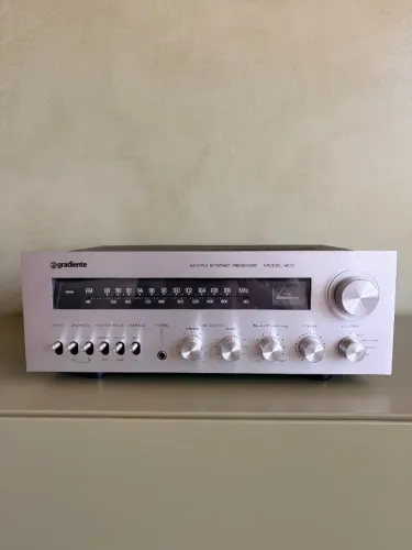 Receiver Gradiente Model 900 (S-95)