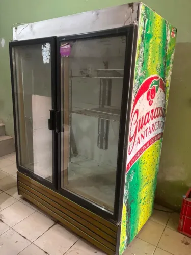 Refrigerador expositor vertical 2 portas metalfrio frostfree funcionando perfeitamente 