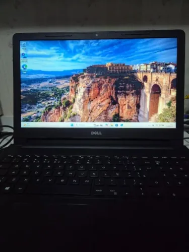 Notebook Dell Inspiron 3576 (i5-8250U + 8GB RAM 64 bits + SSD + Windows 11)