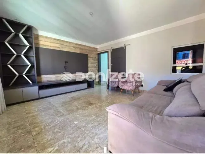 Sobrado residencial 3 dormitórios (1 suíte) em Santo André  Vila Pires | 206 m²