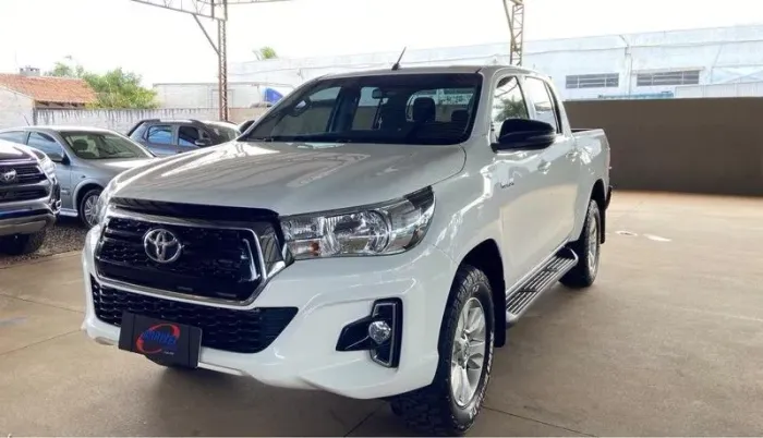 Toyota Hilux CD SR 4X4 2.8 TDI Diesel Aut. 2020
