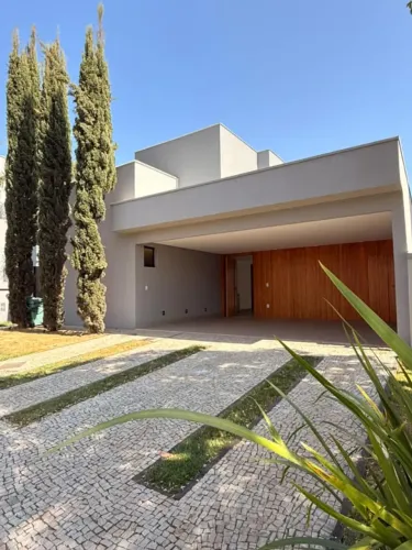 Casa Térrea Sofisticada, 4 SUITES NO JARDINS ATENAS.