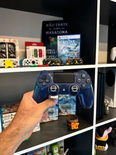 Controle PS4 original semi-novo 