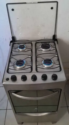 Fogão 4 bocas (parte elétrica sem funcionar)