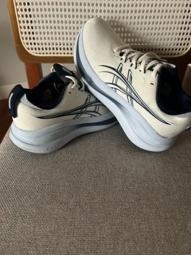 Asics nimbus 28