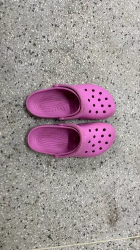 crocs rosa