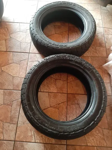 Vendo par de pneus aro 18,em Limeira SP