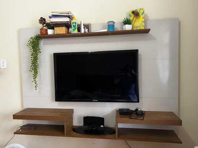 Vendo TV Samsung de 40 polegadas com aparelho de BOX TV 