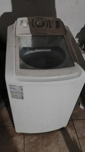 Vendo máquina de lavar Eletrolux está funcionando as vezes para de centrífuga