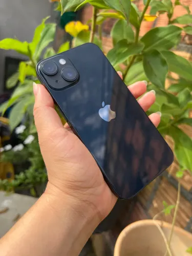 iPhone 14 com 256gb perfeito.