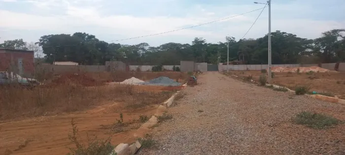 Lote 26 de Setembro/DF 300m² - R$ 90.000 - Condomínio Fechado - Aceito Carro