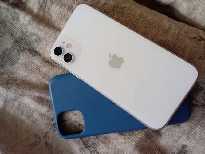 iPhone 11