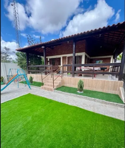 Venha curtir o frio da serra em Gravatá, casa com 3 quartos, piscina e área gourmet