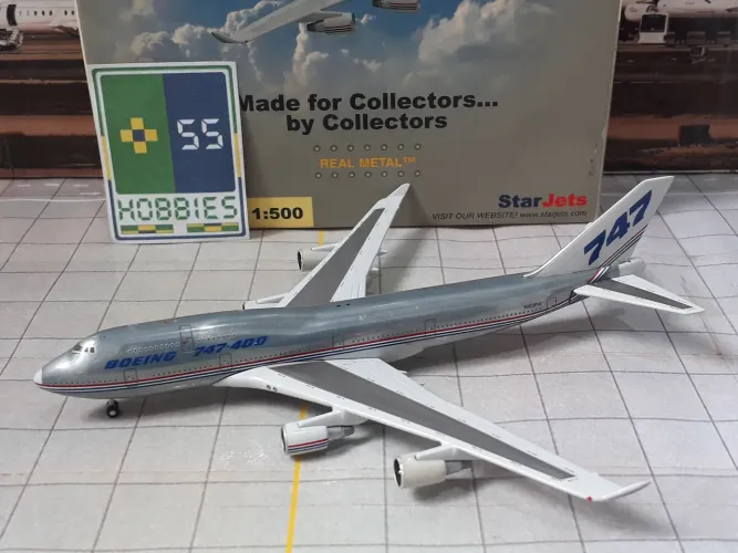 Miniatura Avião StarJets 1/500 Boeing 747-400 "House Colors" / "Prototype"