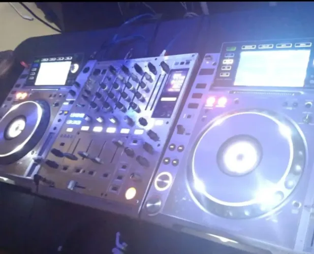 Pioneer Kit completo Platinum edição limitada :Nexus CDJ 2000 mixer DJM900