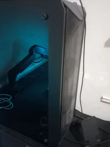 Vendo gabinete usado com pouco uso